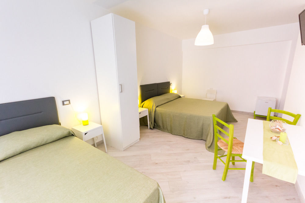 Stanze Del Mare Bed & Breakfast Balestrate Eksteriør bilde
